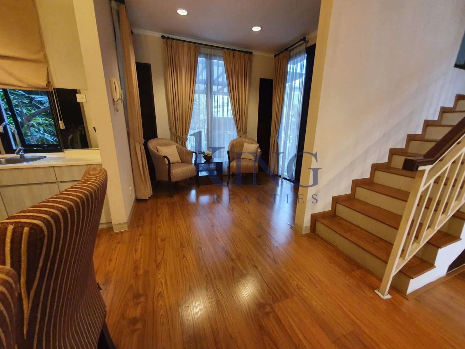 4 For Rent Apartemen Cosmo Park Thamrin City, Jakarta Pusat