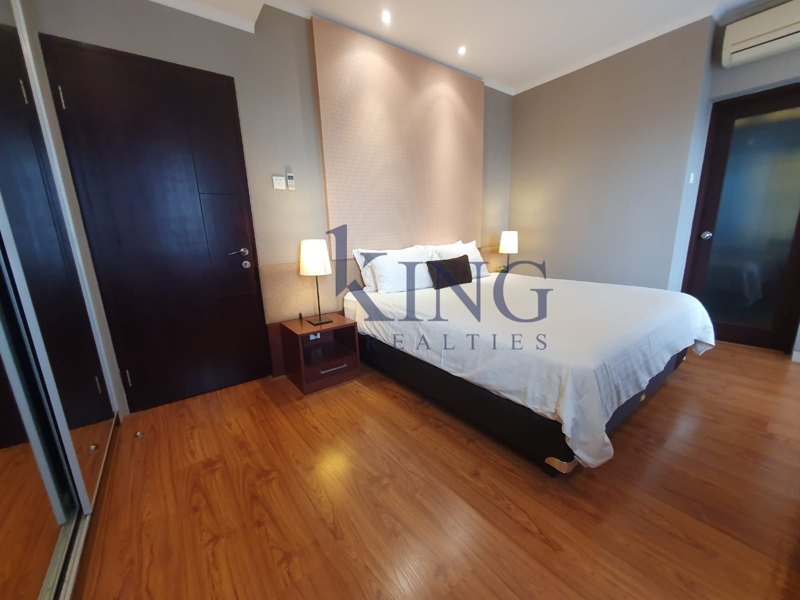 8 For Rent Apartemen Cosmo Park Thamrin City, Jakarta Pusat